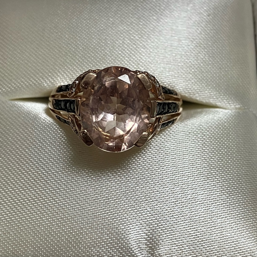 14 kt Rose Gold Morganite Diamond Ring